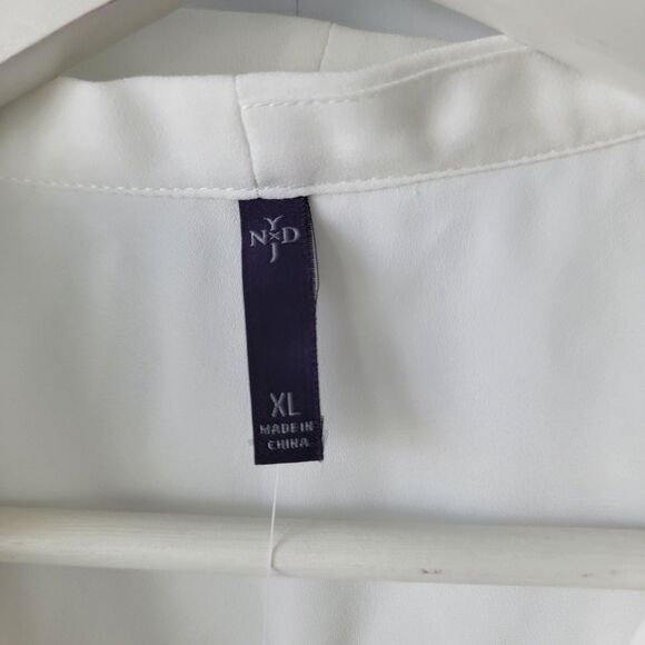 NydJ womens Long-sleeve Pleated Beaded Blouse size XL button up - Picture 7 of 8